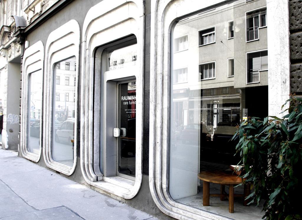 State Opera Alley * Vienne